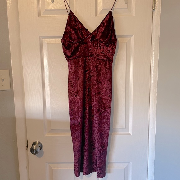 ASOS Maroon Crushed Velvet Midi Slip Dress (Club L London) - Picture 3 of 6